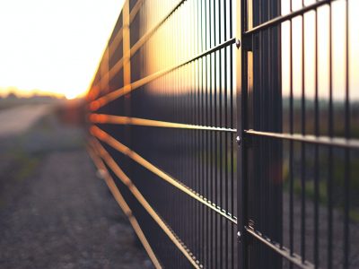 op letten bij hekwerk