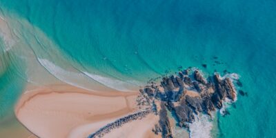 Strak, stoer en natuurlijk: De heren kapsels van 2024