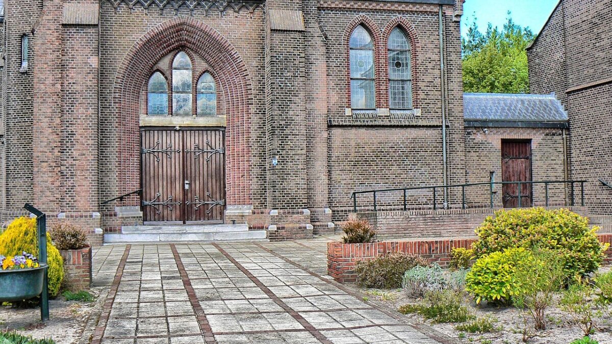 Een gezellige avond thuis creëren: comfort en entertainment combineren