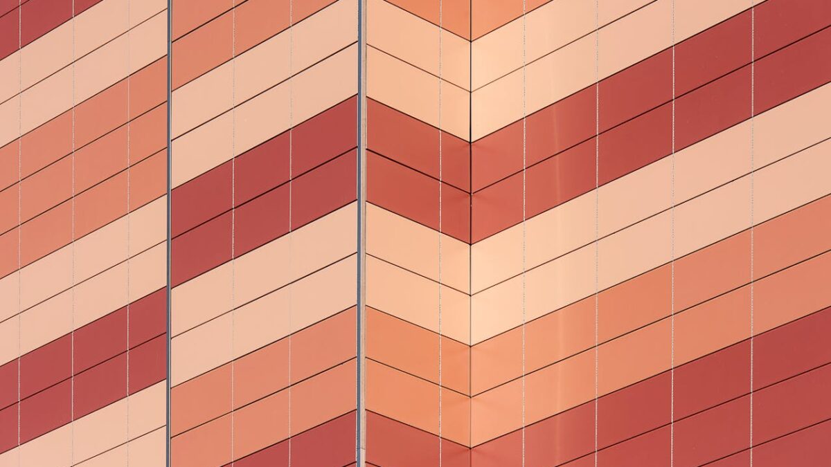 Zo geef je je muren ritme en rust met zeshoekig reliëf