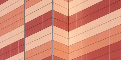 Zo geef je je muren ritme en rust met zeshoekig reliëf