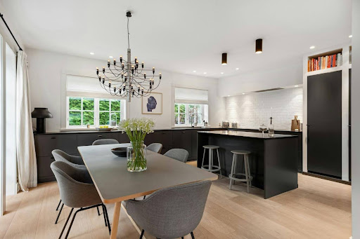 Eetkamer en open keuken: één sfeervol geheel creëren