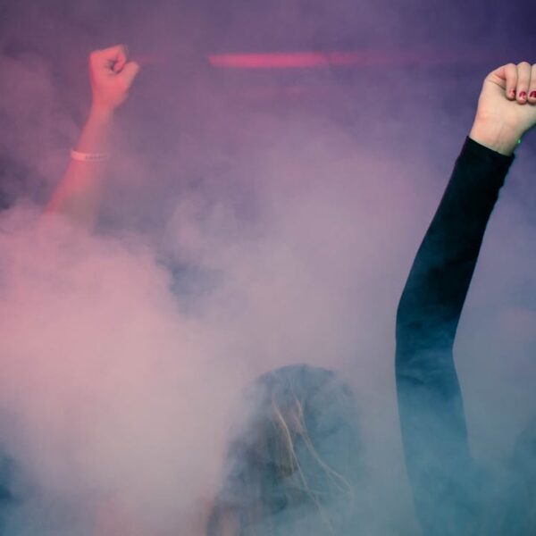 De magie van rookmachines voor onvergetelijke evenementen