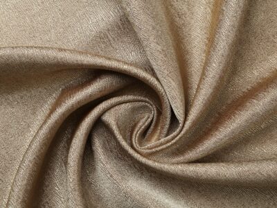 Warme bruine gordijnen: natuurlijke sfeer en rust in huis