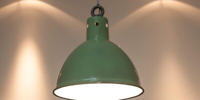 Ronde hanglamp boven de eettafel: zo kies je de juiste maat